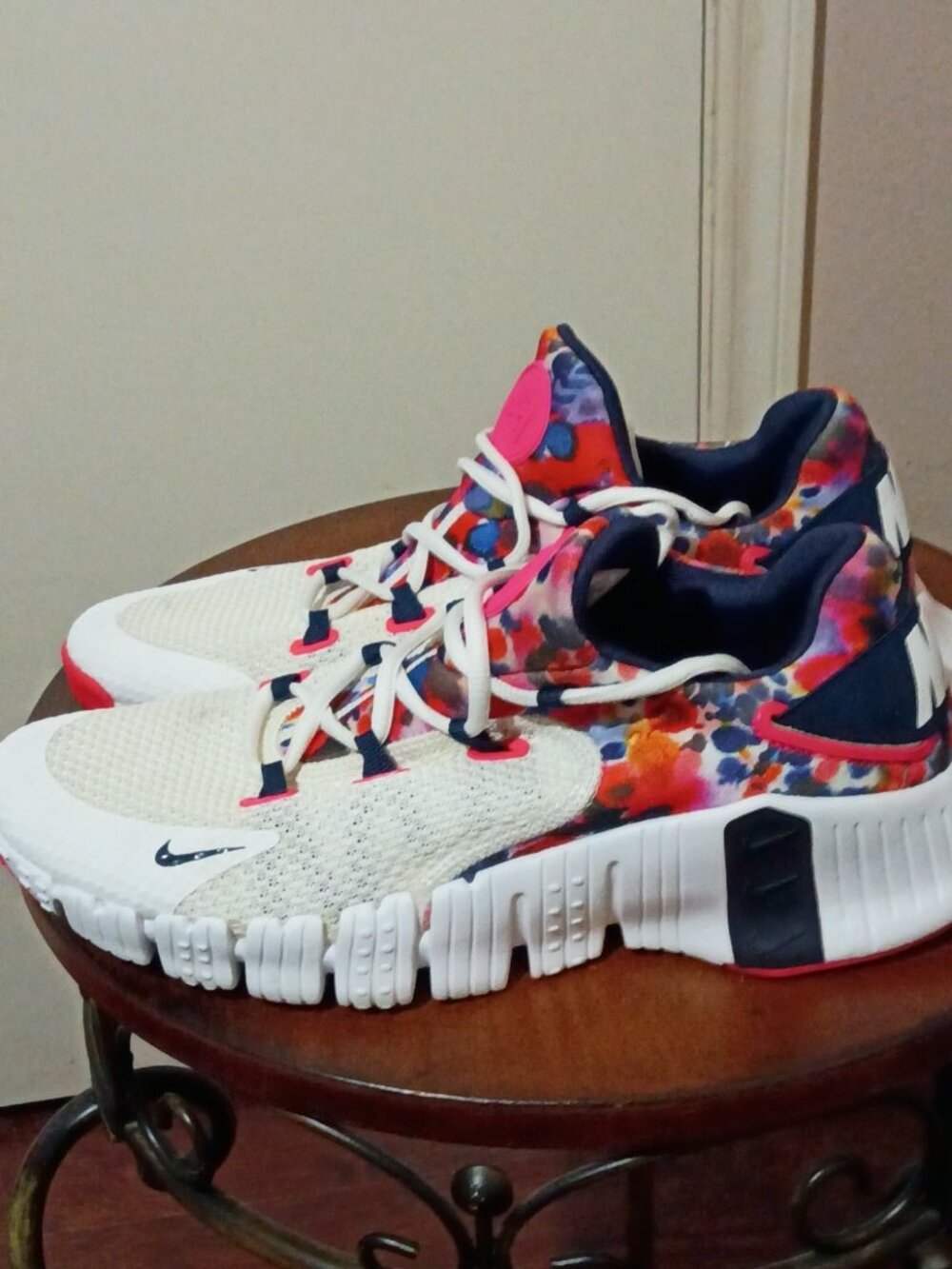 Nike PG 4 Shoes Women Size 11 White Multicolor Tie Dye CZ0596-101 Basketball - Picture 8 of 14
